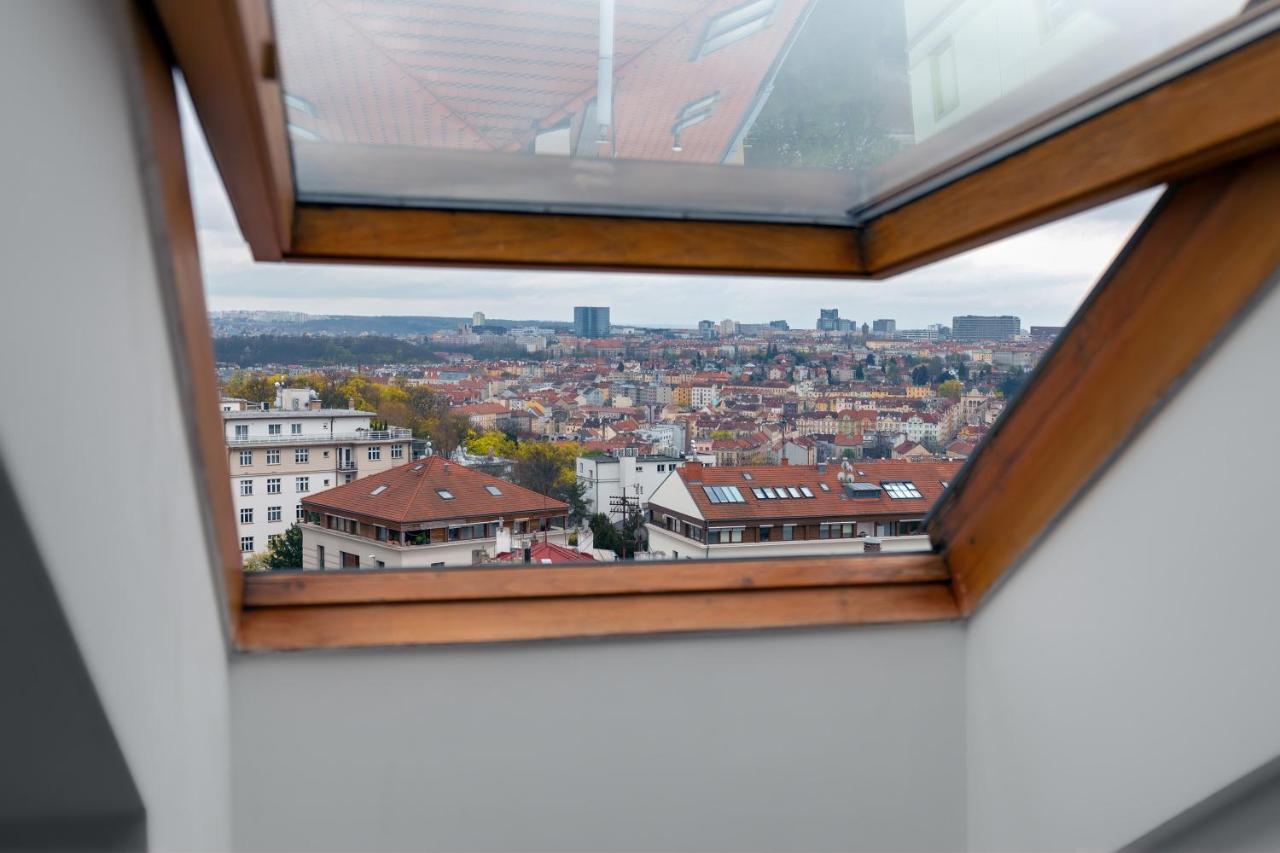 One-Bedroom Apartment,1386990632:JPEG